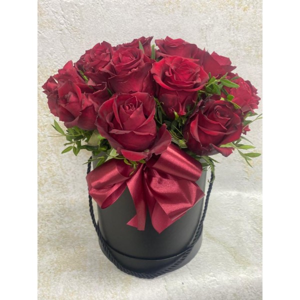 Flower box 19 czerwonych róż